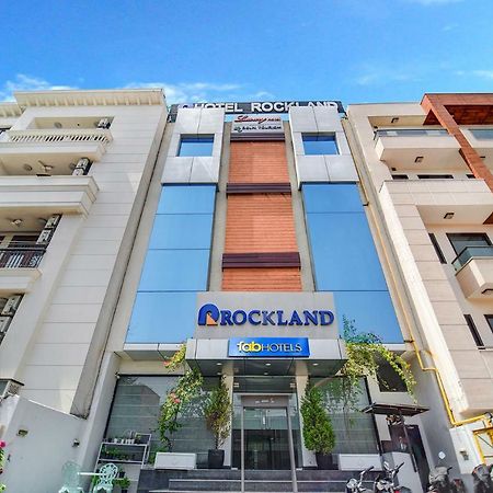 Fabhotel Rockland New Delhi Exteriör bild